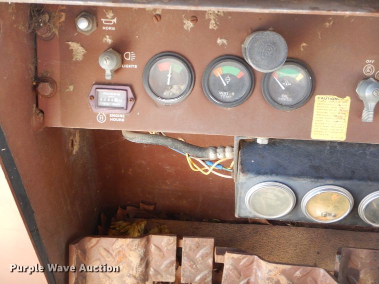 image for item EY9361 1988 Case 1155E track loader