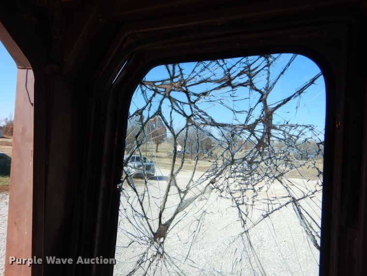 image for item EY9361 1988 Case 1155E track loader