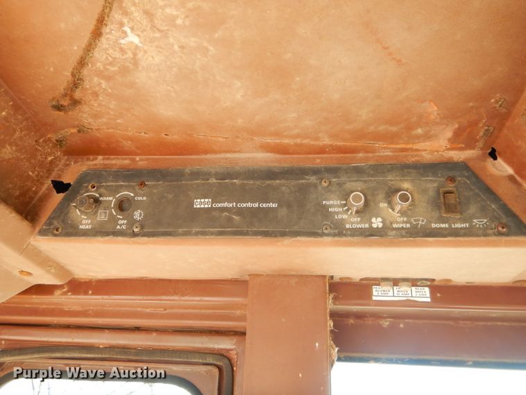 image for item EY9361 1988 Case 1155E track loader