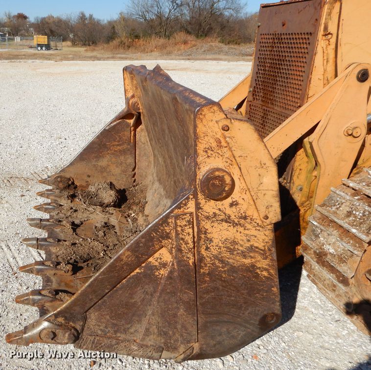 image for item EY9361 1988 Case 1155E track loader