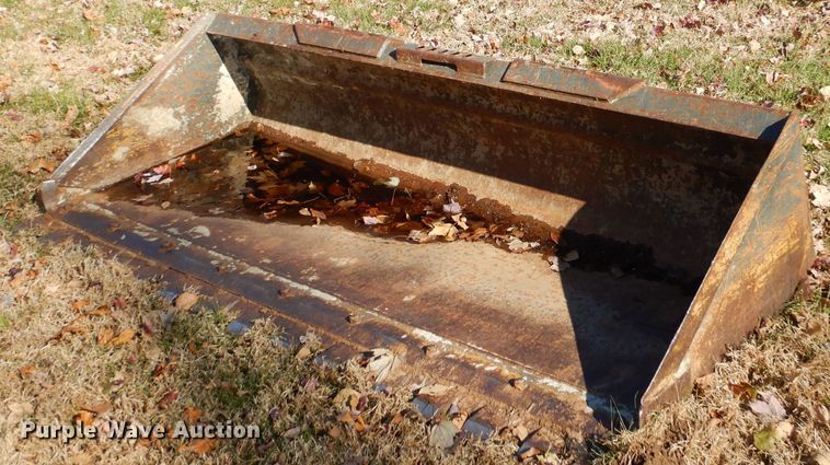 image for item EY9372 83"W skid steer bucket