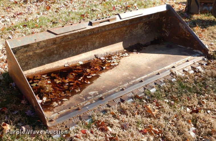 image for item EY9372 83"W skid steer bucket