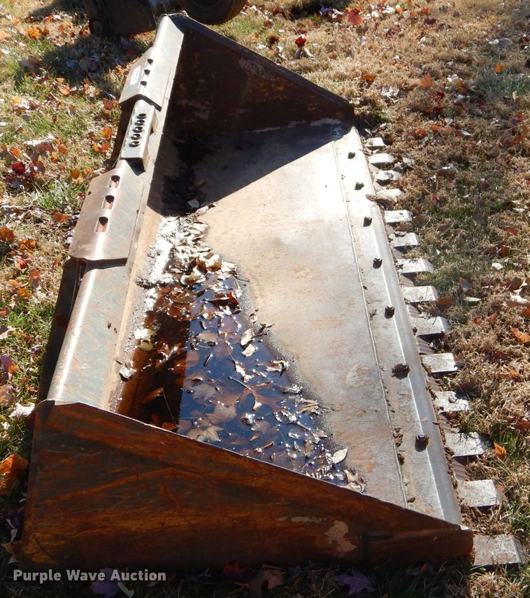 image for item EY9372 83"W skid steer bucket