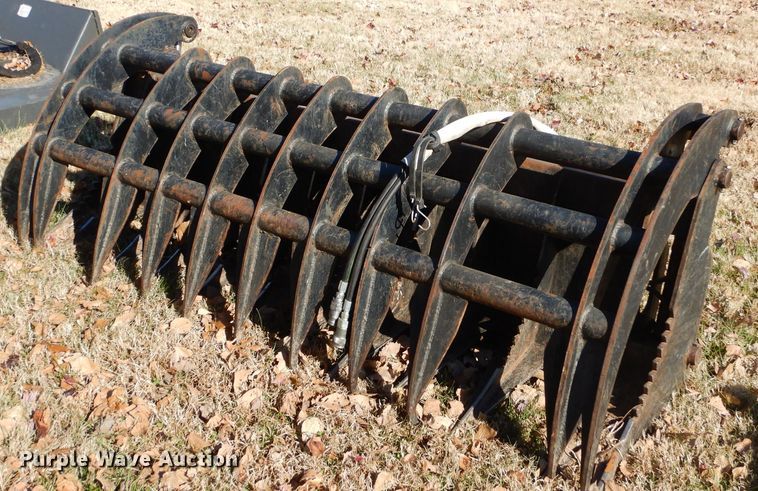 image for item EY9376 7'W skid steer grapple bucket