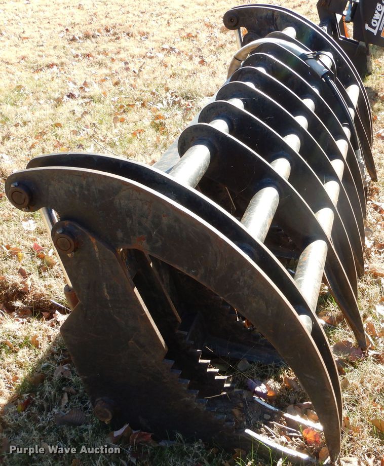 image for item EY9376 7'W skid steer grapple bucket