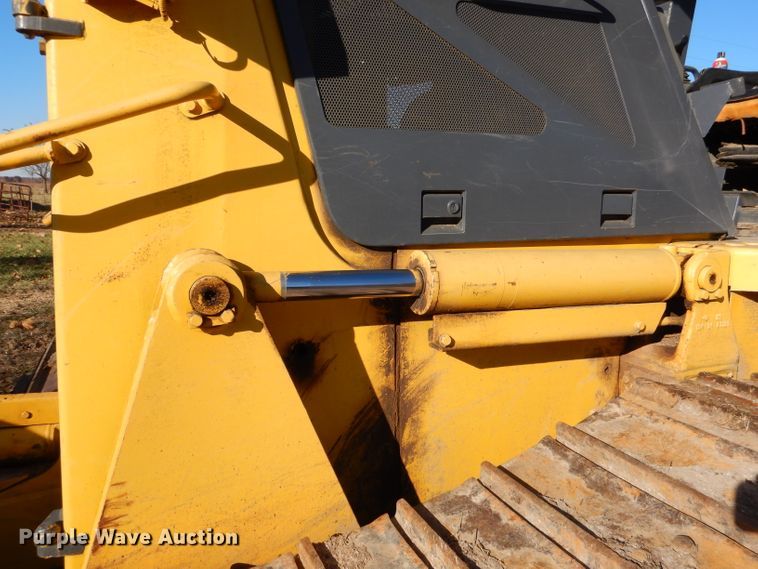 image for item EY9377 2003 Komatsu D61PX-12 dozer