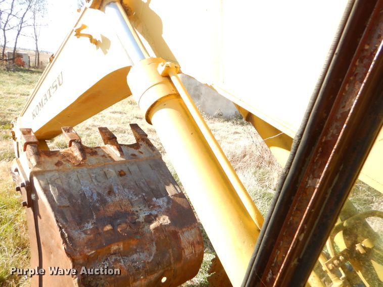 image for item EY9378 1984 Komatsu PC220LC excavator