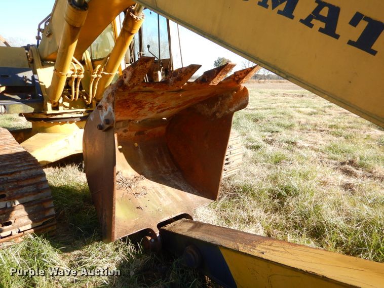 image for item EY9378 1984 Komatsu PC220LC excavator