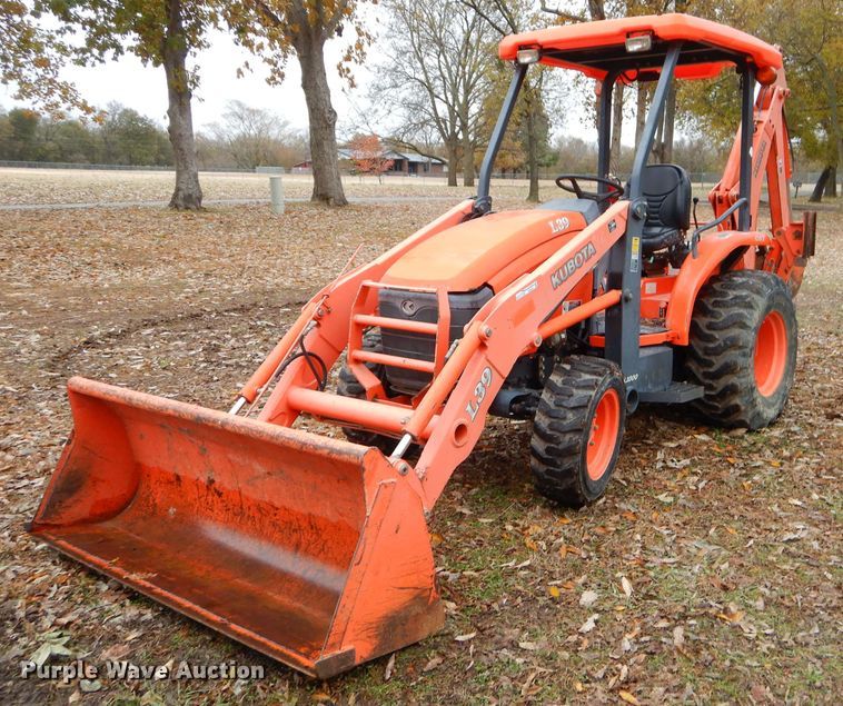 image for item FA9853 2006 Kubota L39 backhoe
