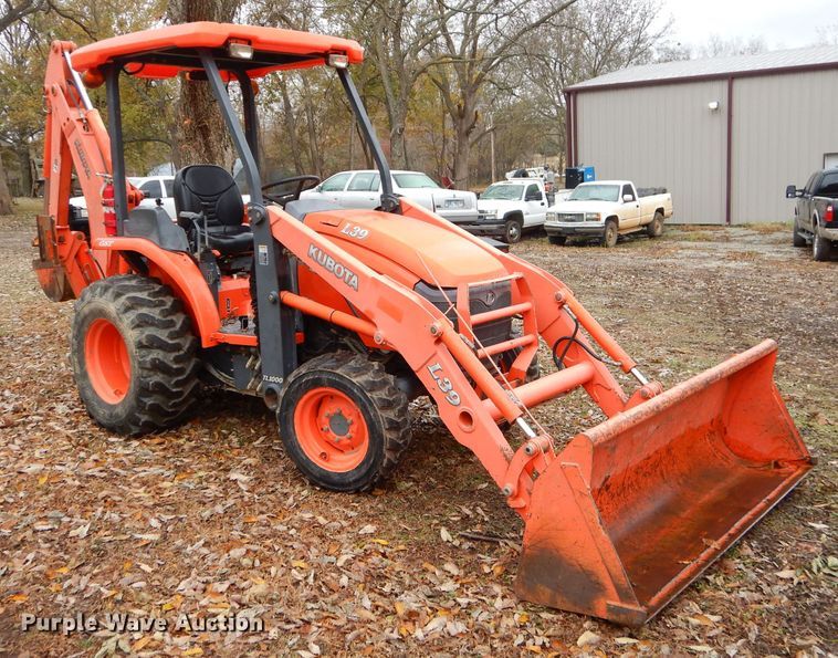 image for item FA9853 2006 Kubota L39 backhoe