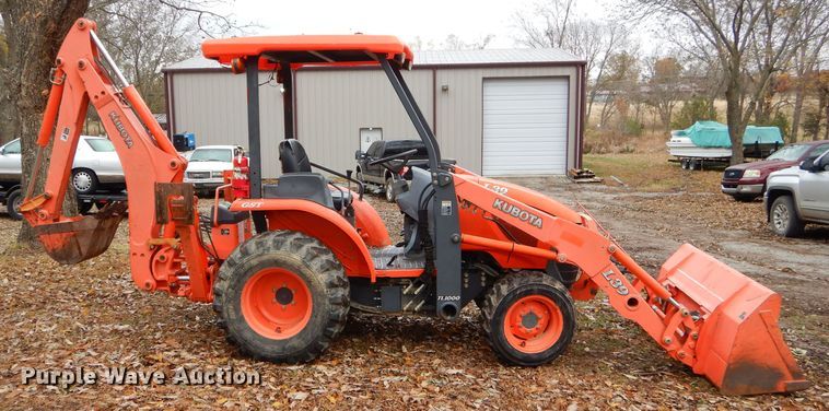 image for item FA9853 2006 Kubota L39 backhoe