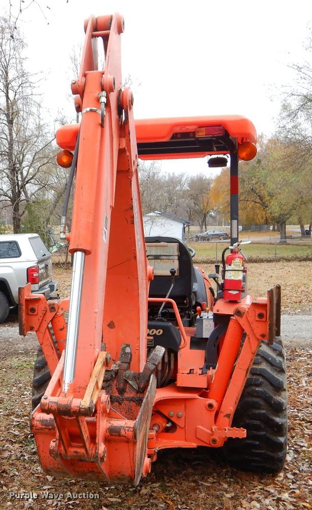 image for item FA9853 2006 Kubota L39 backhoe