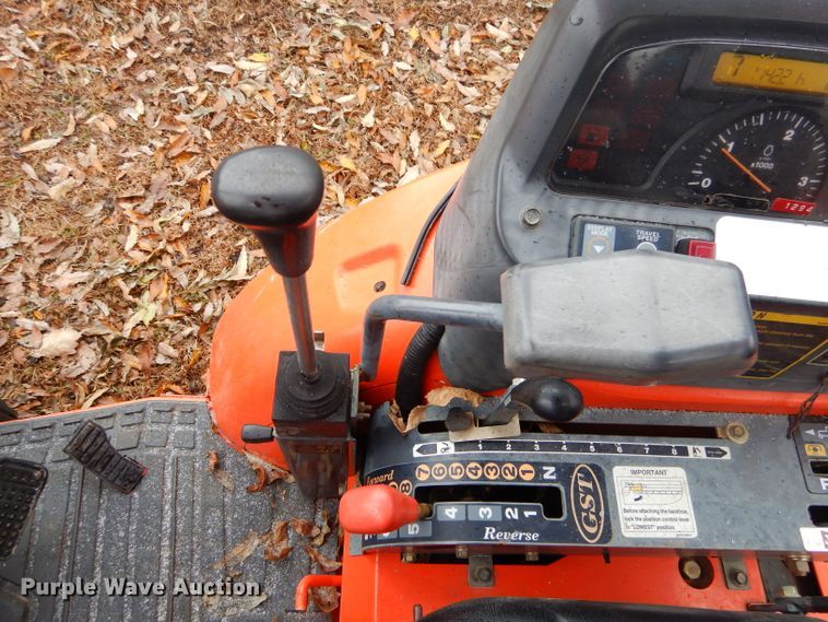 image for item FA9853 2006 Kubota L39 backhoe