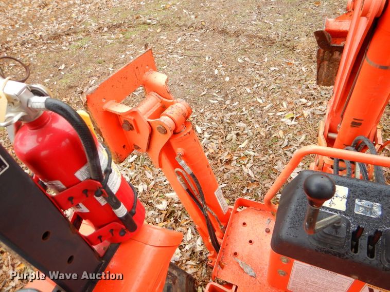 image for item FA9853 2006 Kubota L39 backhoe