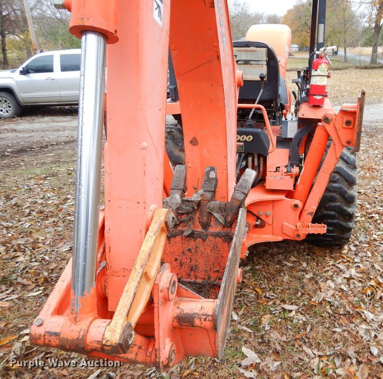image for item FA9853 2006 Kubota L39 backhoe