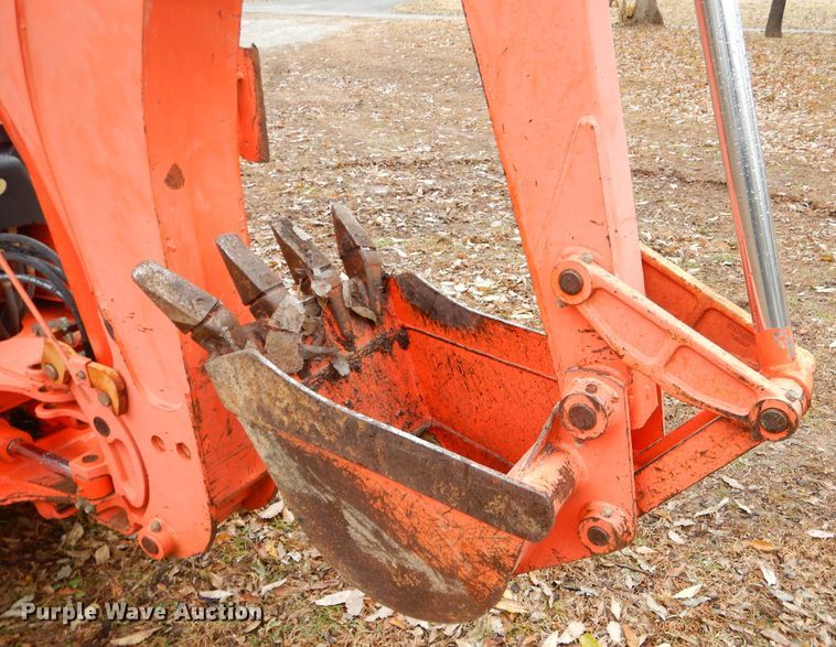 image for item FA9853 2006 Kubota L39 backhoe