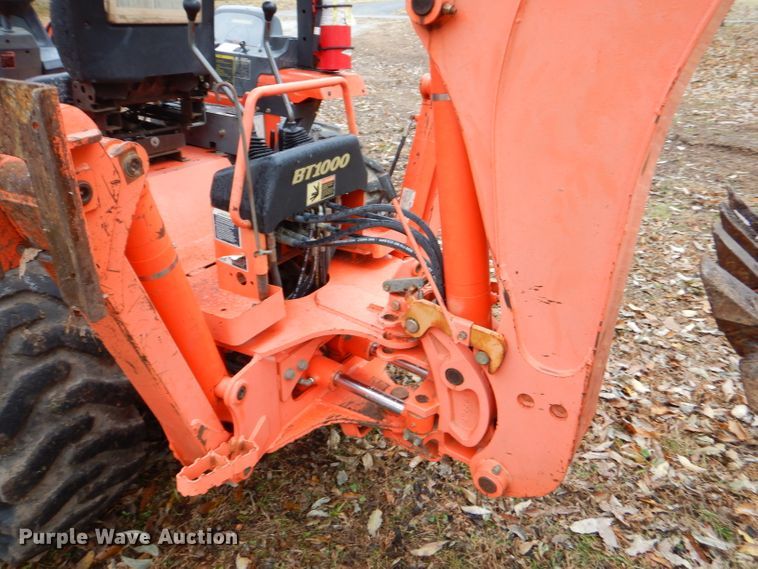 image for item FA9853 2006 Kubota L39 backhoe