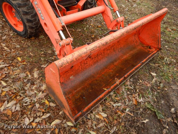 image for item FA9853 2006 Kubota L39 backhoe