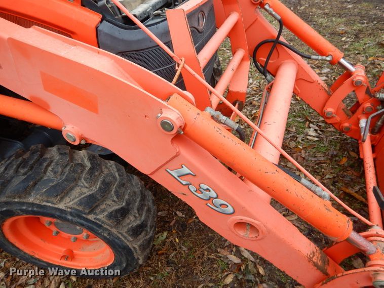 image for item FA9853 2006 Kubota L39 backhoe