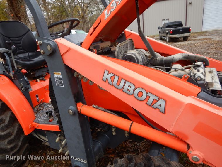 image for item FA9853 2006 Kubota L39 backhoe