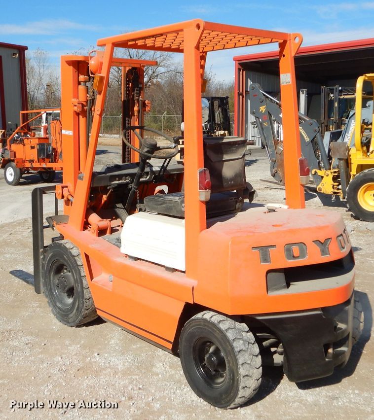 Toyota forklift in Joplin, MO Item FA9868 sold Purple Wave