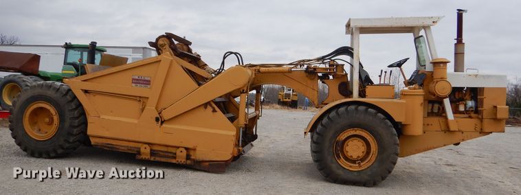 image for item FA9907 International elevating scraper