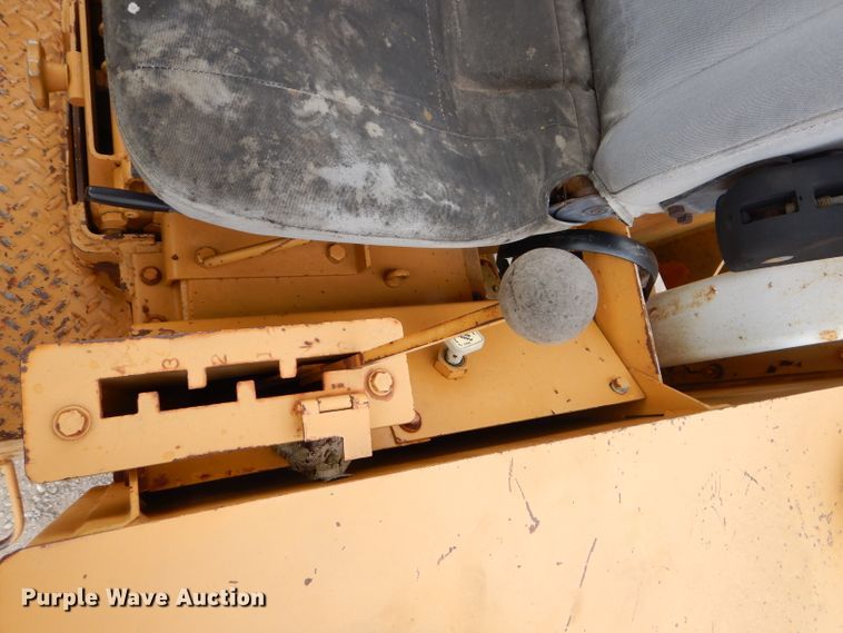 image for item FA9907 International elevating scraper