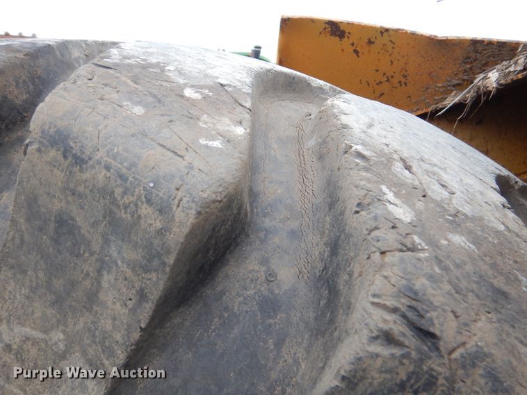 image for item FA9907 International elevating scraper