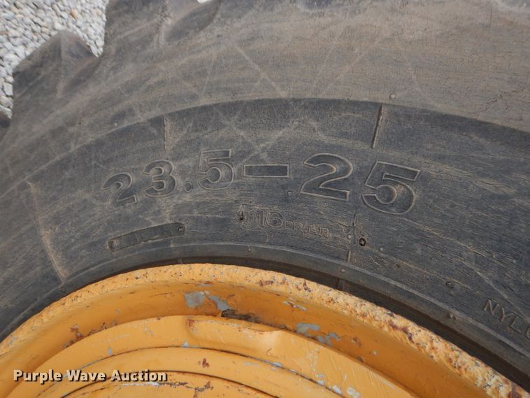 image for item FA9907 International elevating scraper