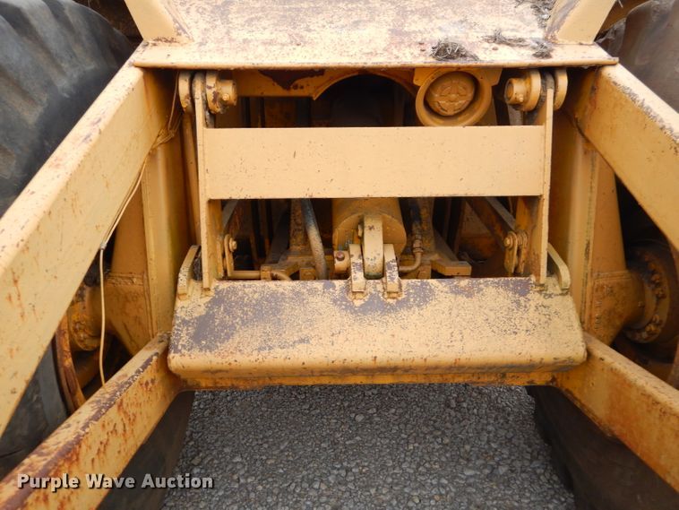 image for item FA9907 International elevating scraper