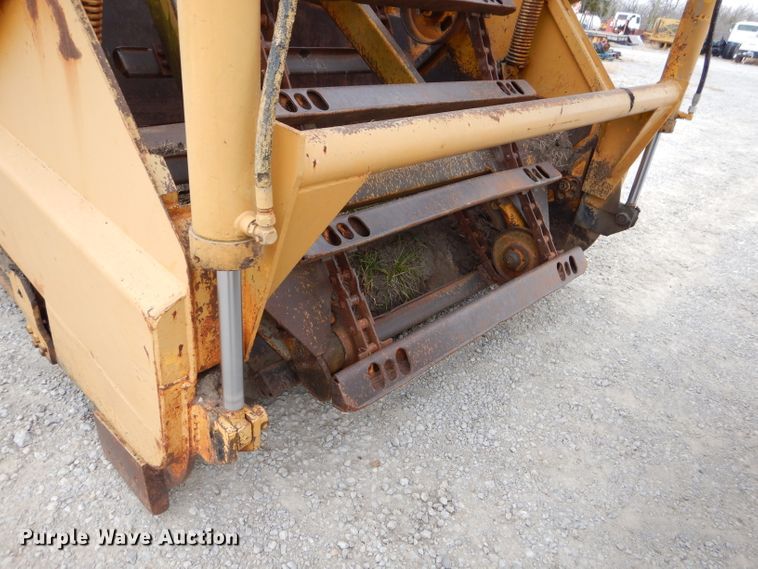 image for item FA9907 International elevating scraper