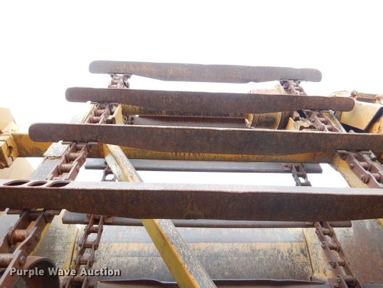 image for item FA9907 International elevating scraper