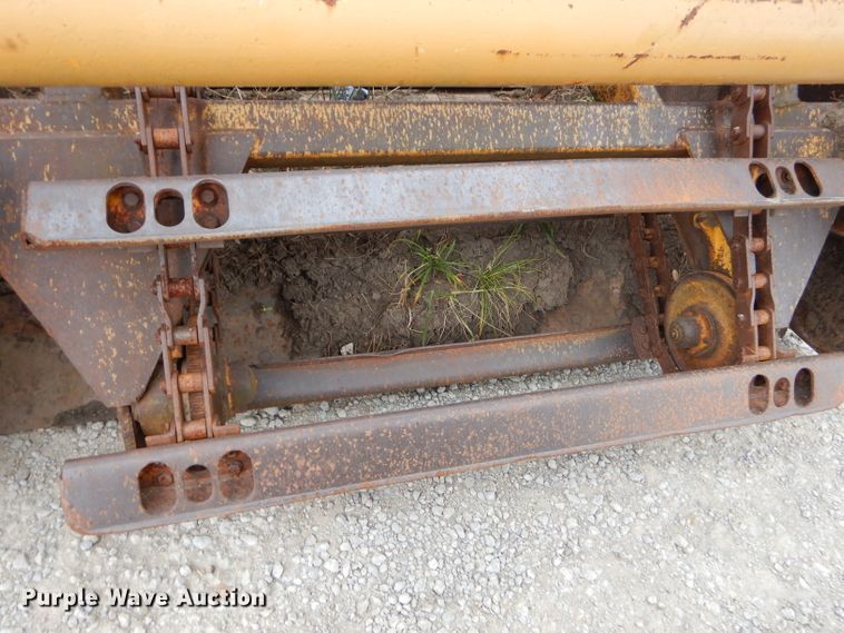 image for item FA9907 International elevating scraper