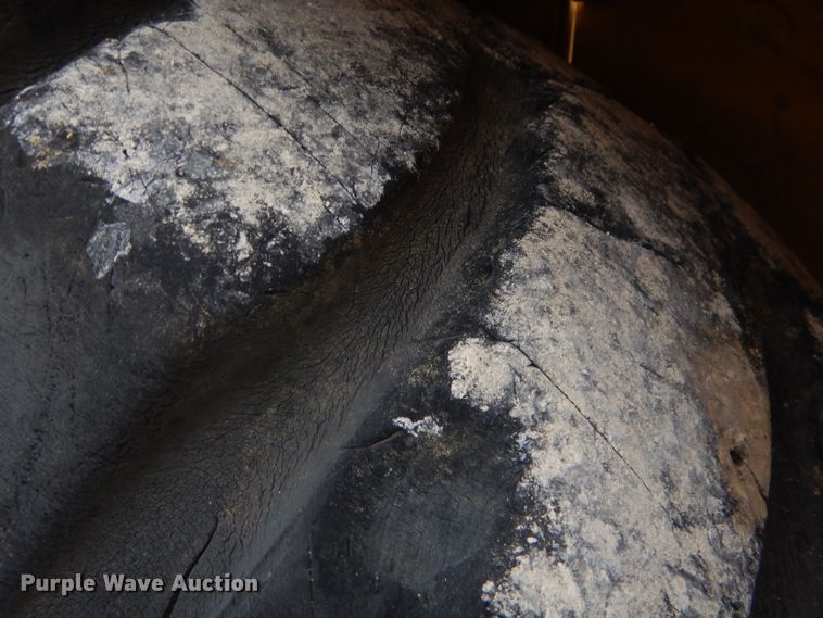 image for item FA9908 1982 International 412B elevating scraper