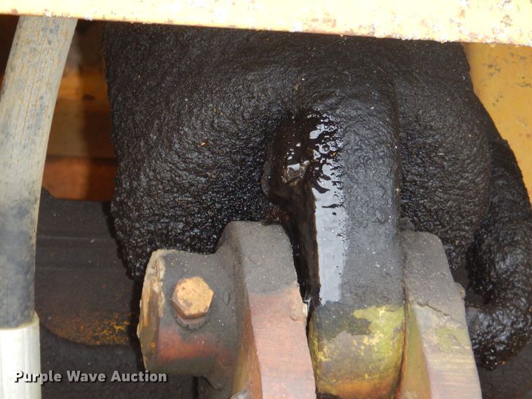 image for item FA9908 1982 International 412B elevating scraper