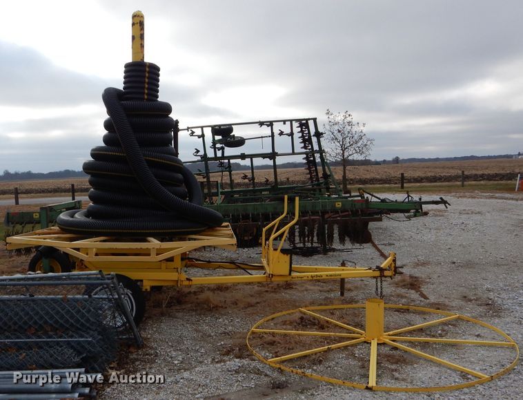 image for item FI9747 2003 Agri Drain Maxi Stringer reel trailer