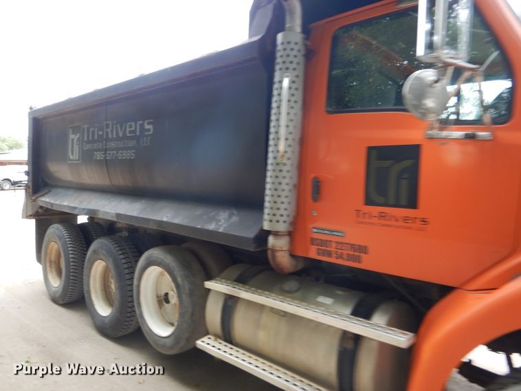 image for item FJ9805 2004 Sterling A-Line dump truck