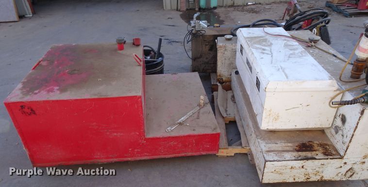 image for item GC9096 (5) fuel tanks