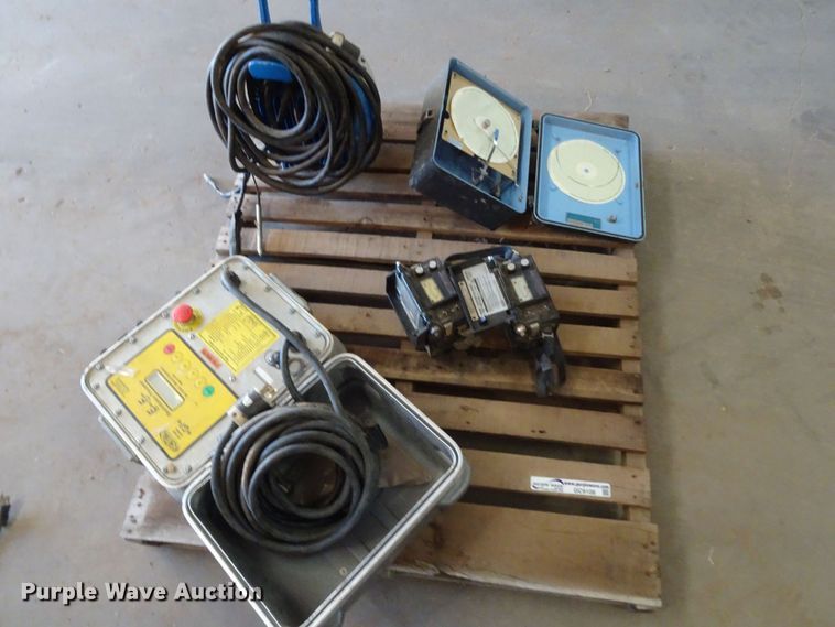 image for item GC9108 (2) combustible gas indicators