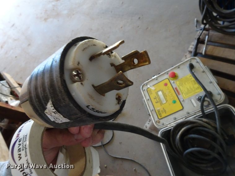 image for item GC9108 (2) combustible gas indicators