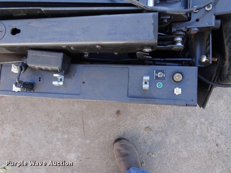 image for item GC9109 2010 Braun NCL9551B3143-2 Century 2 wheel chair lift