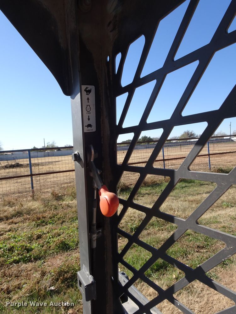 image for item GC9115 2011 Volvo MC90B skid steer