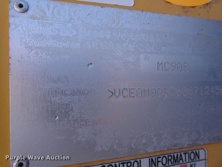 image for item GC9115 2011 Volvo MC90B skid steer