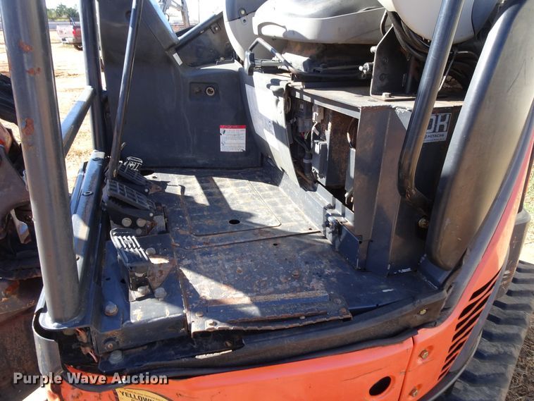 image for item GC9116 2010 Hitachi ZX35U-3 mini excavator