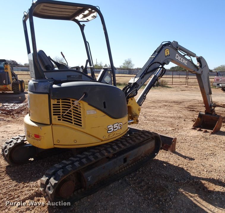 image for item GC9117 2008 John Deere 35D mini excavator