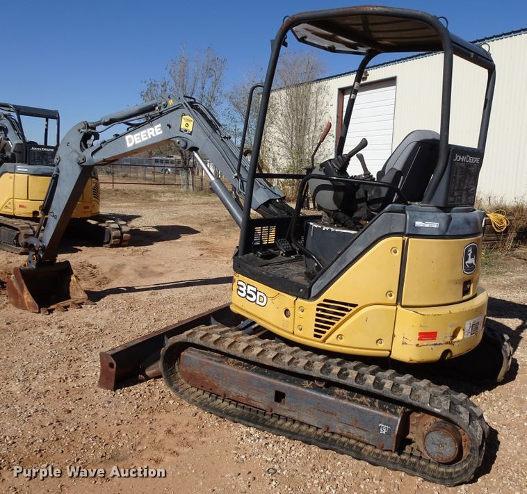 image for item GC9117 2008 John Deere 35D mini excavator