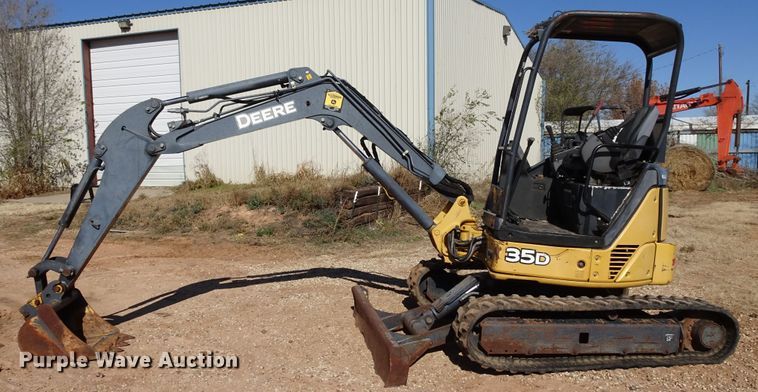 image for item GC9117 2008 John Deere 35D mini excavator