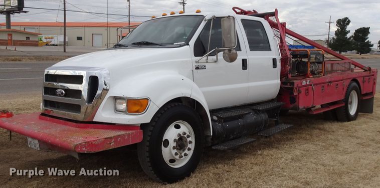 image for item GC9120 2015 Ford F650 Super Duty winch truck