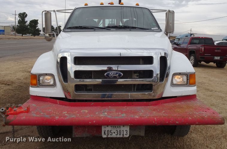 image for item GC9120 2015 Ford F650 Super Duty winch truck