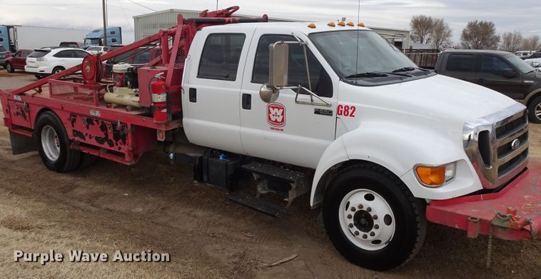 image for item GC9120 2015 Ford F650 Super Duty winch truck